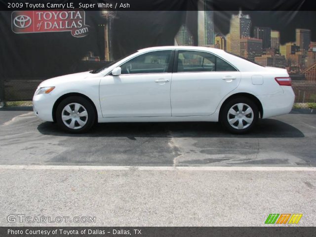 2009 Toyota Camry LE in Super White
