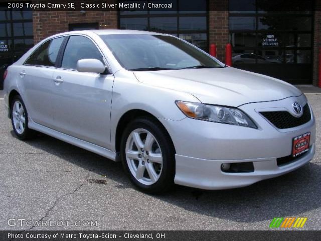2009 Toyota Camry SE in Classic Silver Metallic