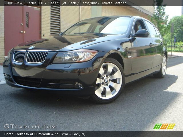 2006 BMW 3 Series 330xi Sedan in Jet Black