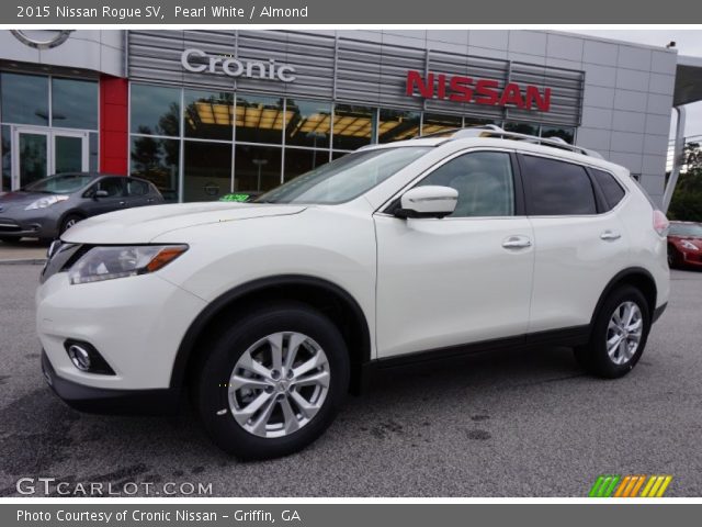 2015 Nissan Rogue SV in Pearl White