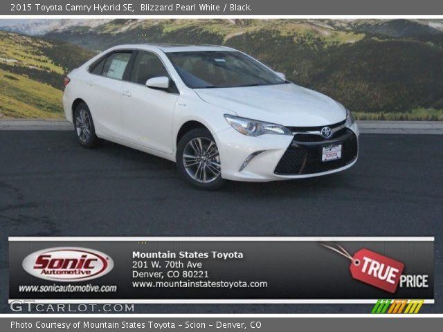 2015 Toyota Camry Hybrid SE in Blizzard Pearl White