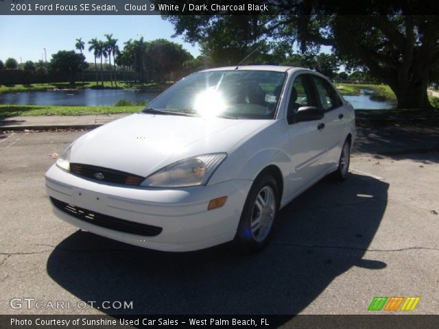 2001 Ford Focus SE Sedan in Cloud 9 White