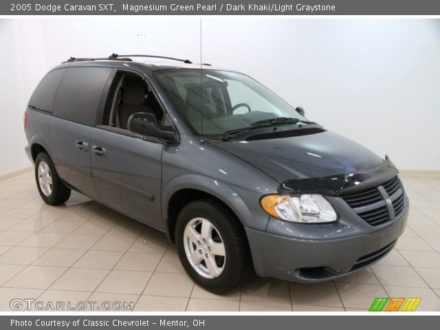 2005 Dodge Caravan SXT in Magnesium Green Pearl