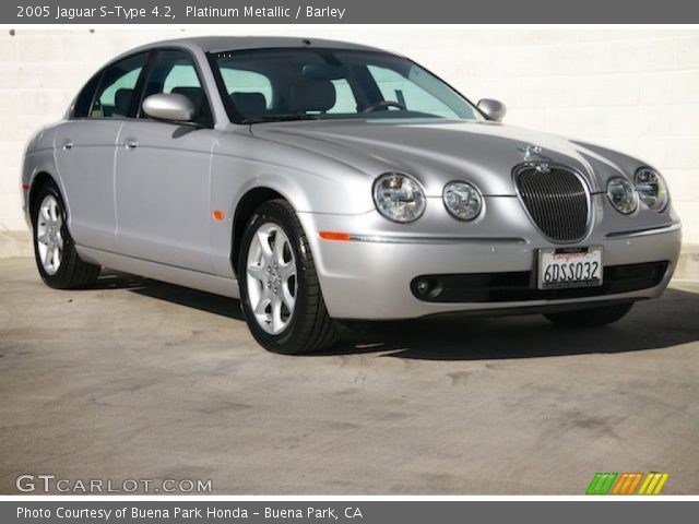 2005 Jaguar S-Type 4.2 in Platinum Metallic