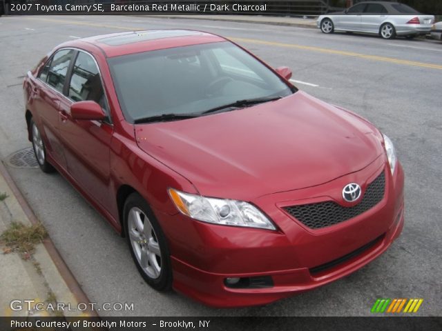 2007 Toyota Camry SE in Barcelona Red Metallic