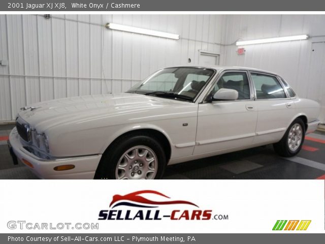 2001 Jaguar XJ XJ8 in White Onyx