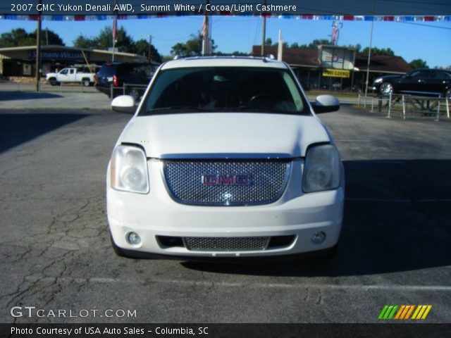 2007 GMC Yukon Denali AWD in Summit White