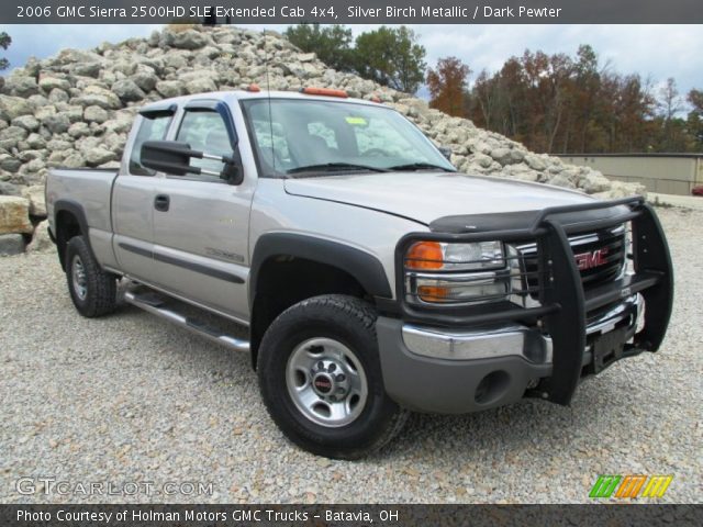 2006 GMC Sierra 2500HD SLE Extended Cab 4x4 in Silver Birch Metallic