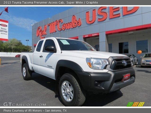 2013 Toyota Tacoma Prerunner Access Cab in Super White
