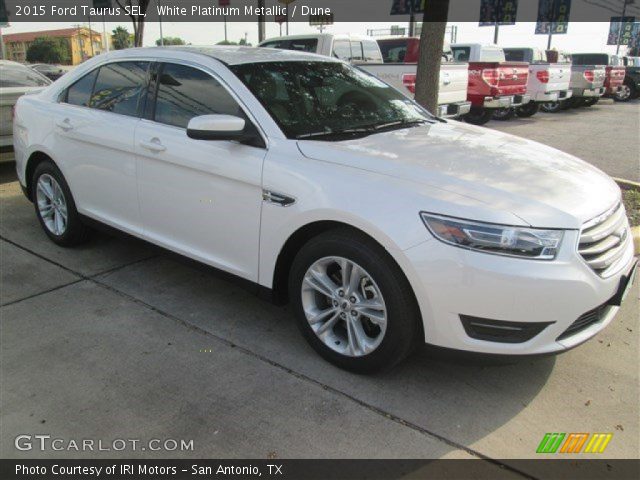 2015 Ford Taurus SEL in White Platinum Metallic