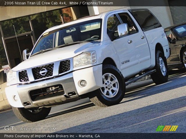 2006 Nissan Titan LE Crew Cab 4x4 in White