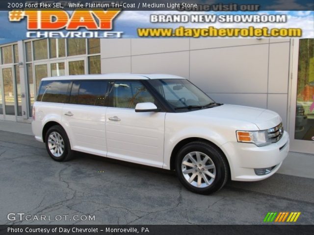 2009 Ford Flex SEL in White Platinum Tri-Coat