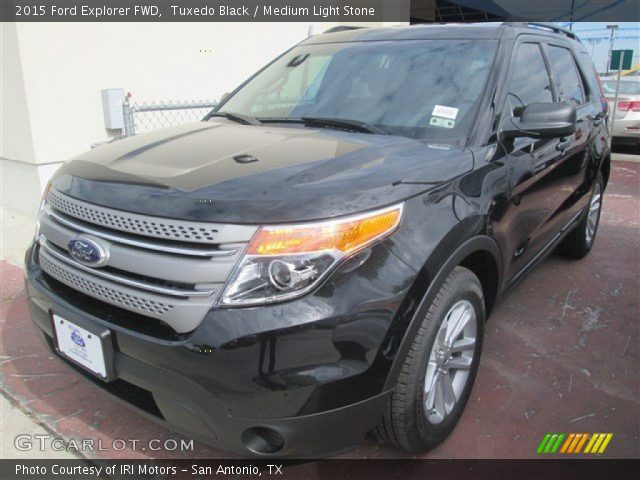 2015 Ford Explorer FWD in Tuxedo Black