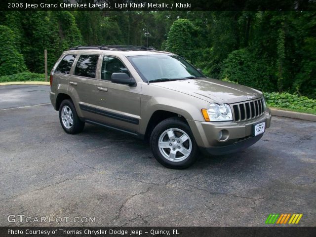 2006 Jeep Grand Cherokee Laredo in Light Khaki Metallic