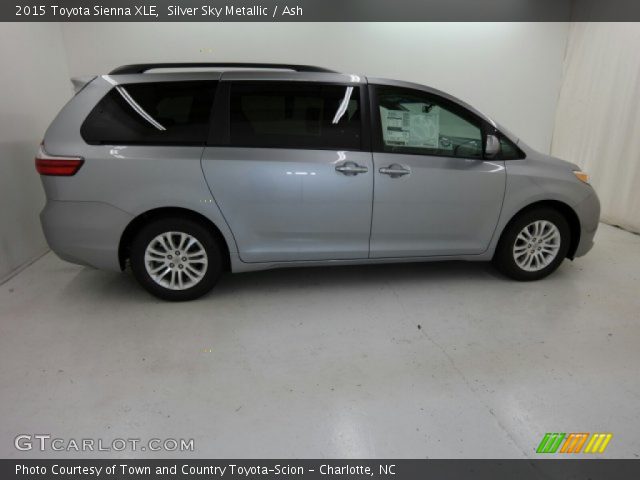 2015 Toyota Sienna XLE in Silver Sky Metallic