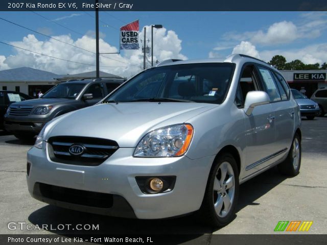 2007 Kia Rondo EX V6 in Fine Silver