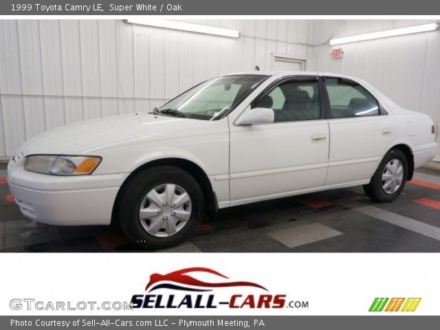 1999 Toyota Camry LE in Super White