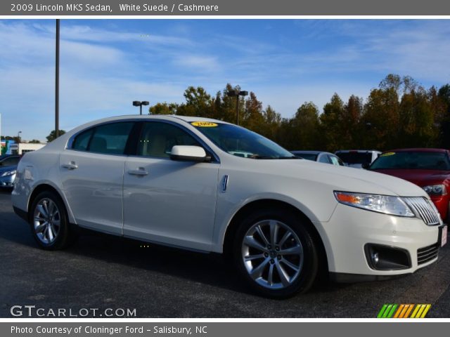 2009 Lincoln MKS Sedan in White Suede