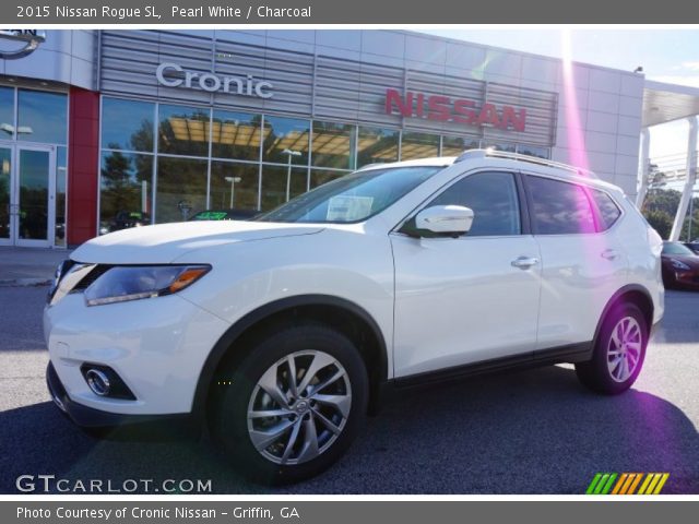 2015 Nissan Rogue SL in Pearl White