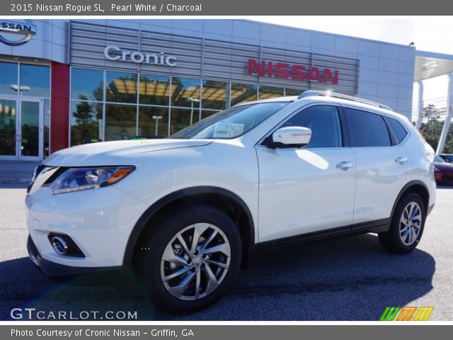 2015 Nissan Rogue SL in Pearl White