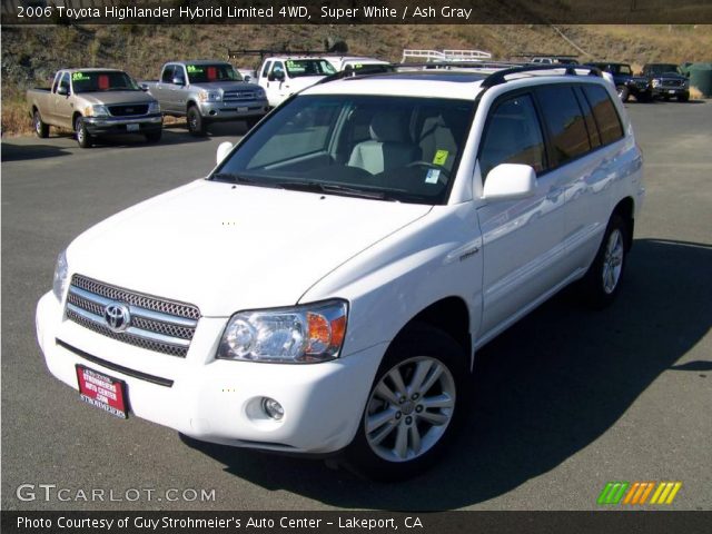 2006 Toyota Highlander Hybrid Limited 4WD in Super White