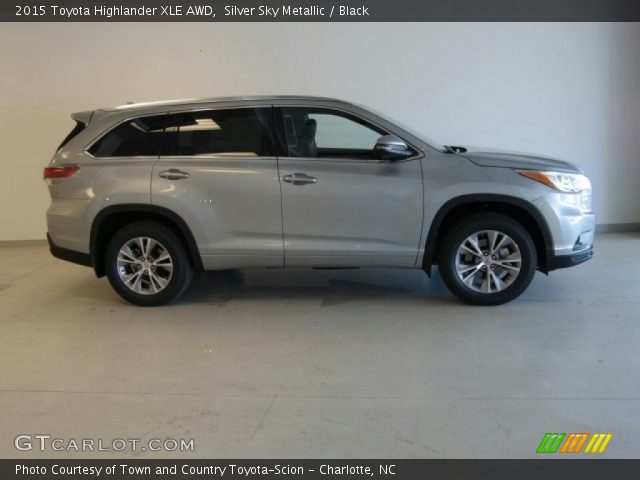 2015 Toyota Highlander XLE AWD in Silver Sky Metallic