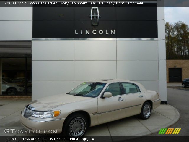 2000 Lincoln Town Car Cartier in Ivory Parchment Pearl Tri Coat