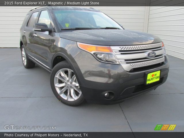 2015 Ford Explorer XLT in Magnetic