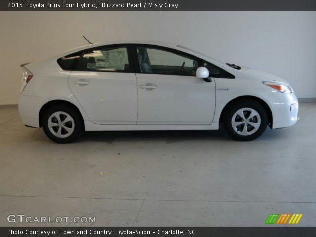 2015 Toyota Prius Four Hybrid in Blizzard Pearl