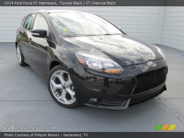 2014 Ford Focus ST Hatchback in Tuxedo Black