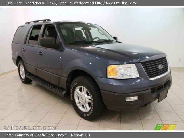 2005 Ford Expedition XLT 4x4 in Medium Wedgewood Blue