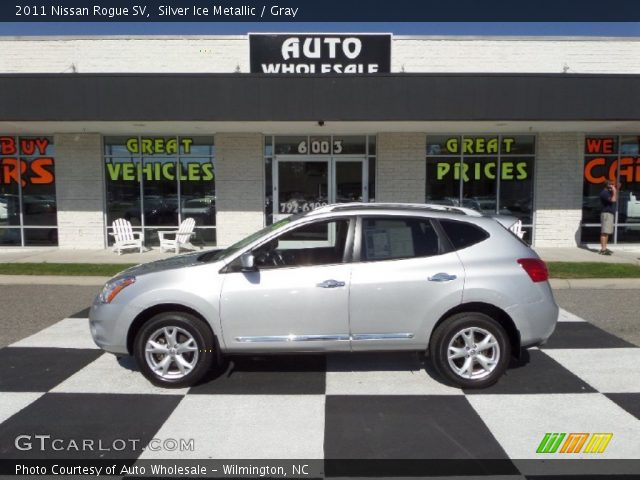 2011 Nissan Rogue SV in Silver Ice Metallic
