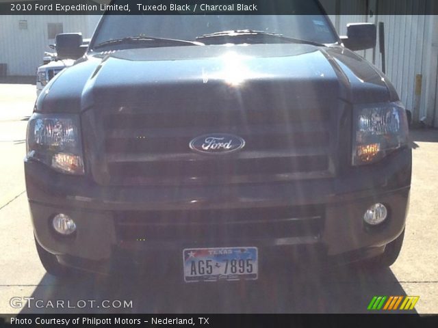 2010 Ford Expedition Limited in Tuxedo Black