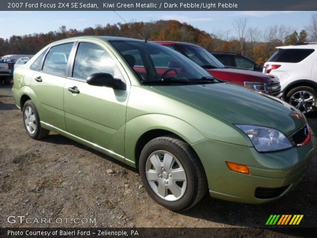 2007 Ford Focus ZX4 SE Sedan in Kiwi Green Metallic