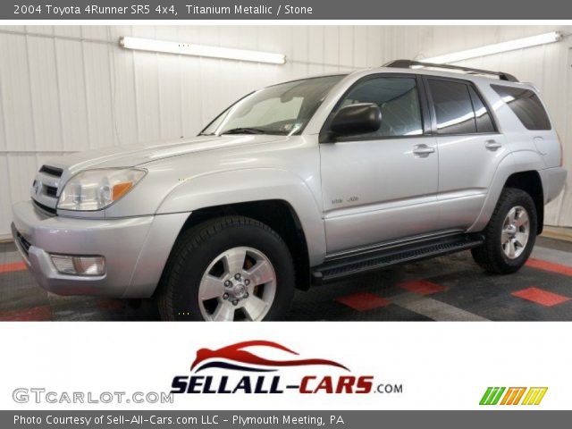 2004 Toyota 4Runner SR5 4x4 in Titanium Metallic