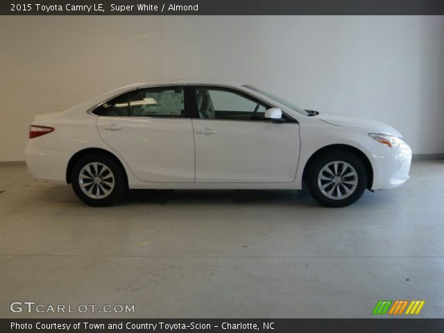 2015 Toyota Camry LE in Super White