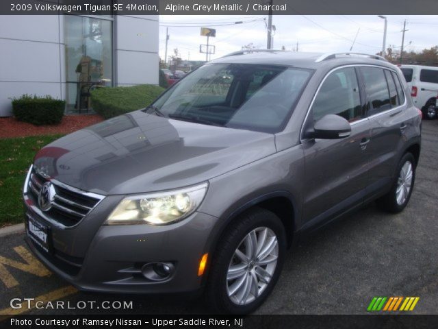 2009 Volkswagen Tiguan SE 4Motion in Alpine Grey Metallic