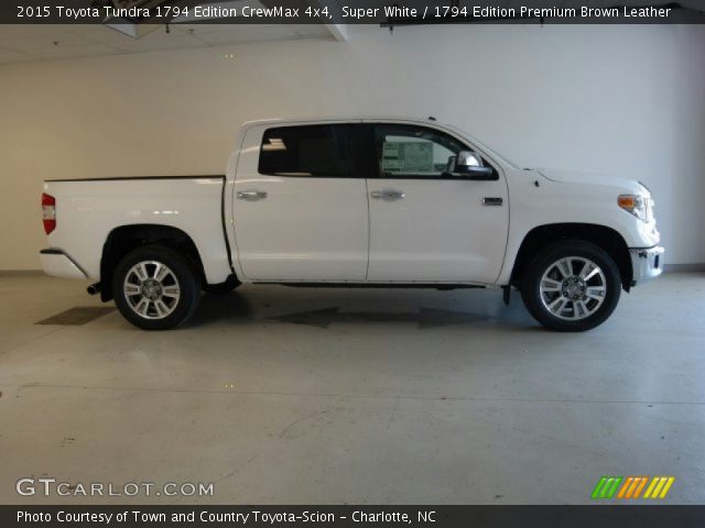 2015 Toyota Tundra 1794 Edition CrewMax 4x4 in Super White