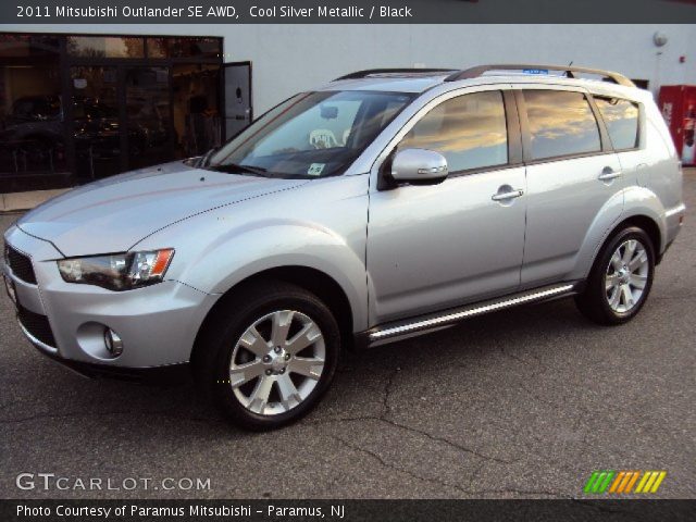 2011 Mitsubishi Outlander SE AWD in Cool Silver Metallic