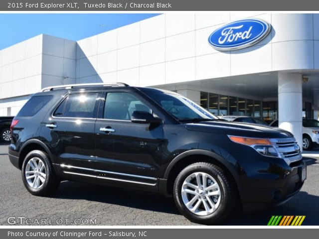 2015 Ford Explorer XLT in Tuxedo Black