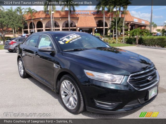 2014 Ford Taurus Limited in Tuxedo Black