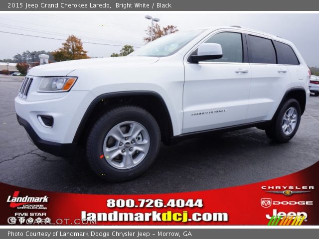 2015 Jeep Grand Cherokee Laredo in Bright White