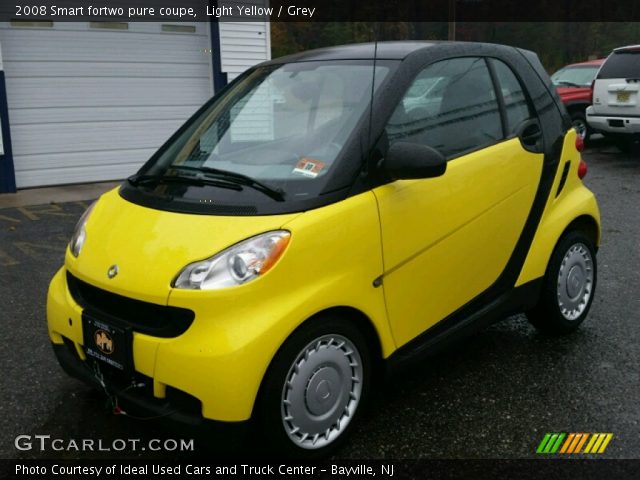 2008 Smart fortwo pure coupe in Light Yellow
