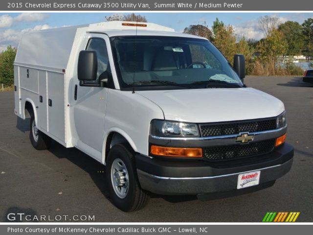 2015 Chevrolet Express Cutaway 3500 Utility Van in Summit White