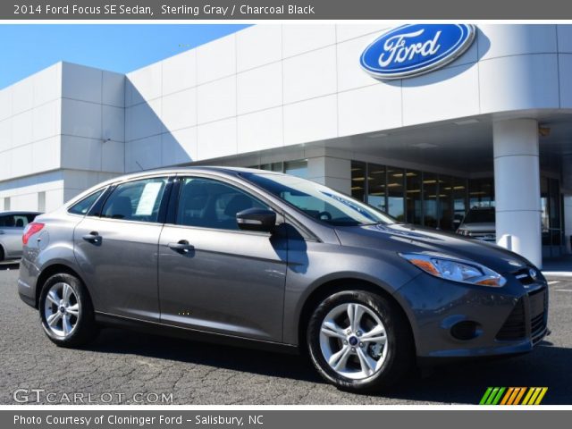 2014 Ford Focus SE Sedan in Sterling Gray