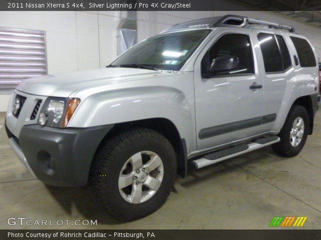 2011 Nissan Xterra S 4x4 in Silver Lightning