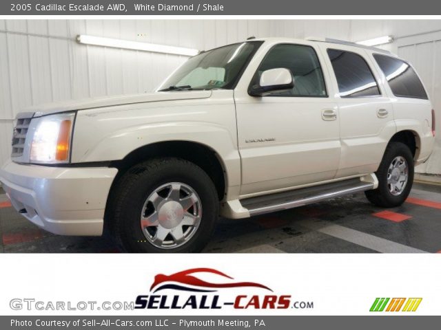 2005 Cadillac Escalade AWD in White Diamond