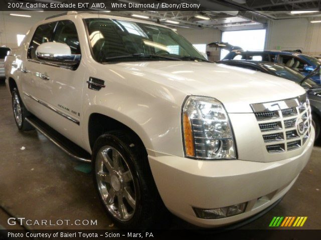 2007 Cadillac Escalade EXT AWD in White Diamond