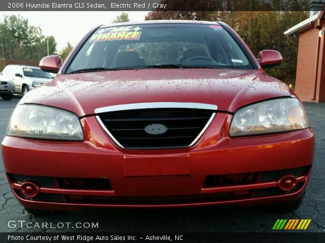 2006 Hyundai Elantra GLS Sedan in Electric Red