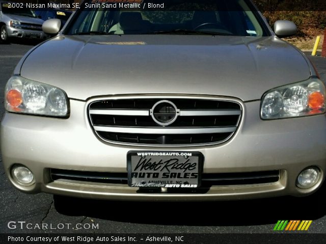 2002 Nissan Maxima SE in Sunlit Sand Metallic